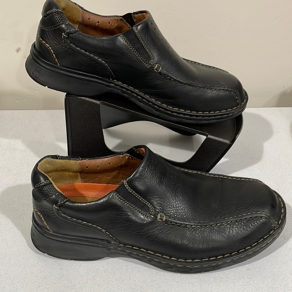 Clark’s Mens Unstructured black leather slip-on loafer sz 10.5